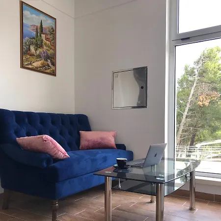 Junona Bed & Breakfast Baska Voda