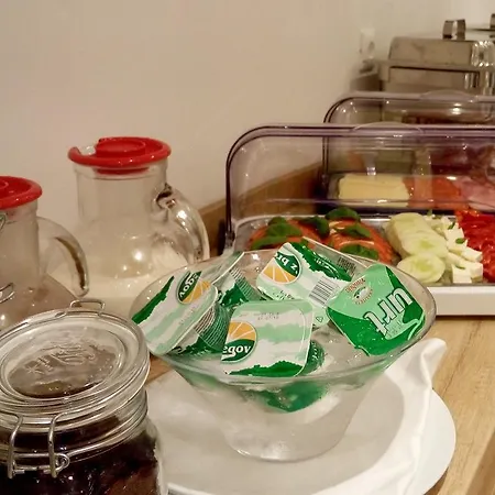 Junona Nocleg ze śniadaniem Baška Voda